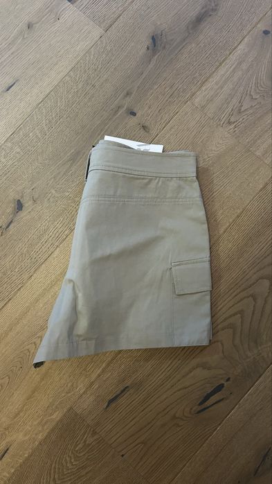 Pantaloni scurti-fusta (skort) Zara, masura L