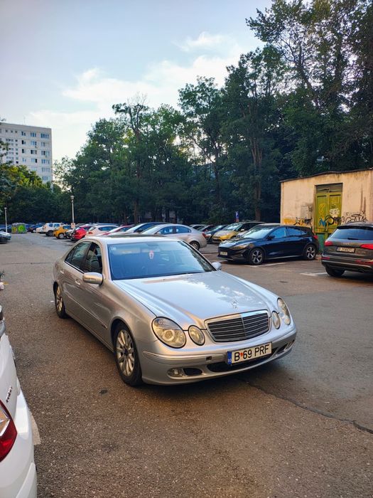 MERCEDES-BENZ E-Class 2002