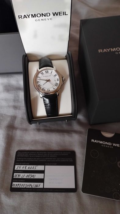 Часовник Raymond Weil