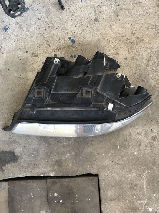 Фар за ауди А6,мерцедес Е класа211, пежо 307, голф 4