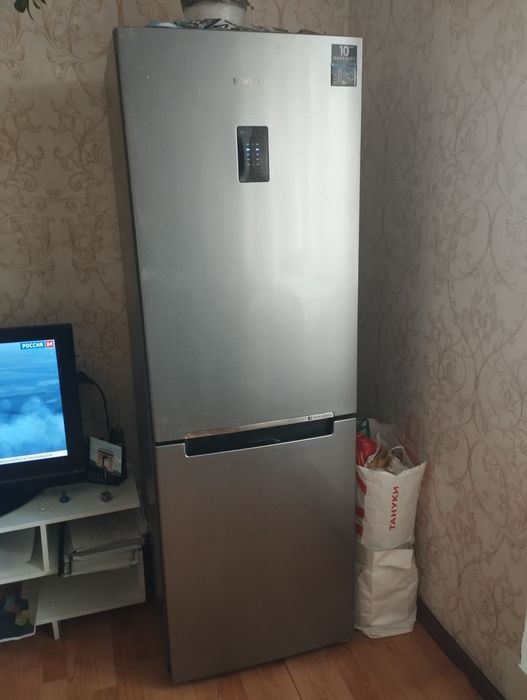 холодильник Samsung