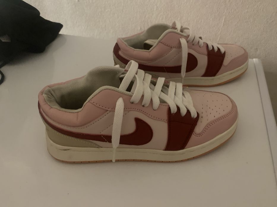 женские кросовки nike