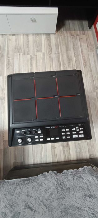 Семпъл пад Roland spd-sx