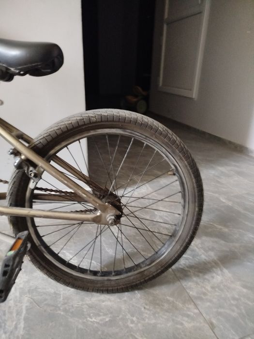 Продам велосипед bmx haro midloader