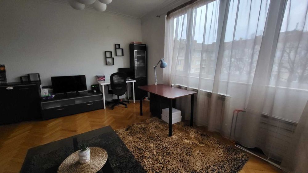 Дава се под наем Тристаен апартамент в София, Подуяне - 85 кв.м за 797.64 € - Снимка #1