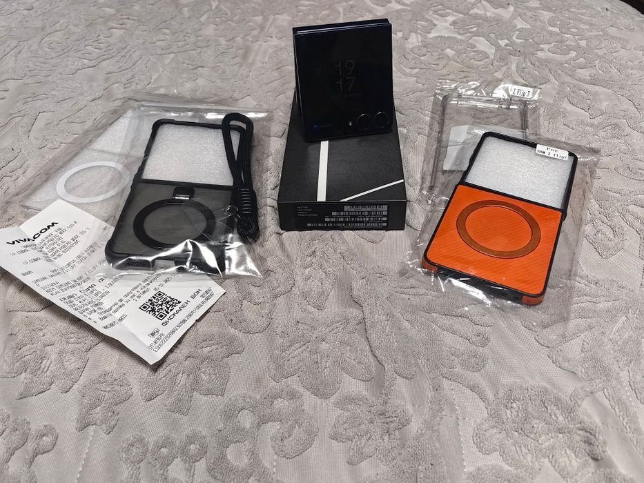 Samsung Galazy Z Flip 7 с  2 години гаранция