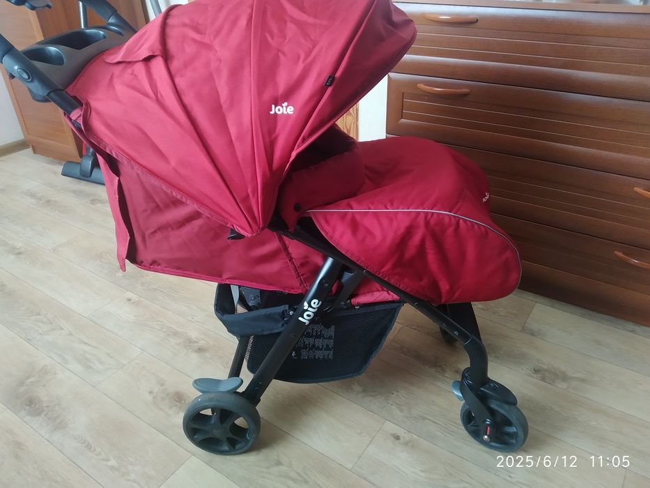 Коляска прогулочная