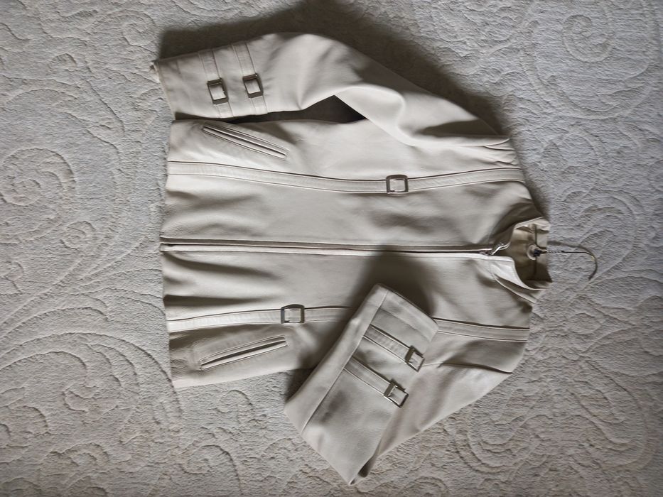 Дамско яке от естествена кожа,  шампанско. Размер L