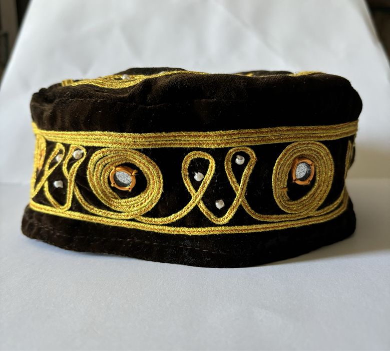 Fes turcesc de catifea realizat manual