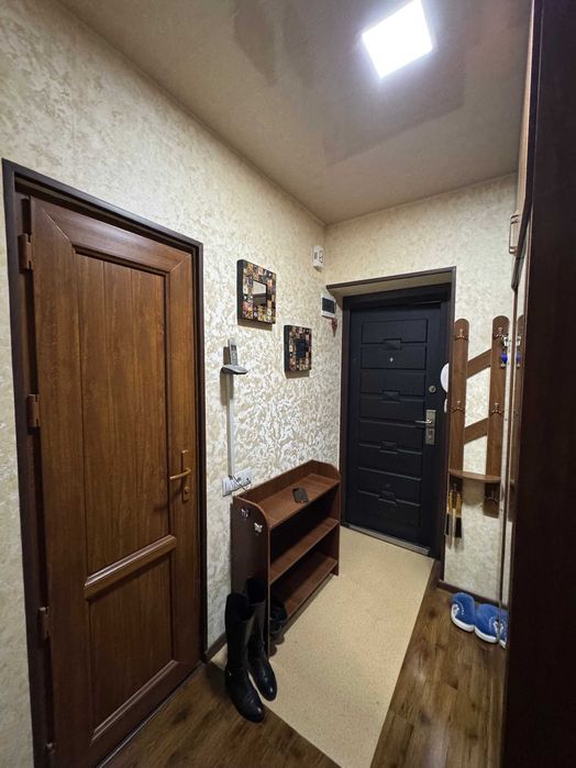 Продаю свою однокомнатную квартиру Новза 2/4/4