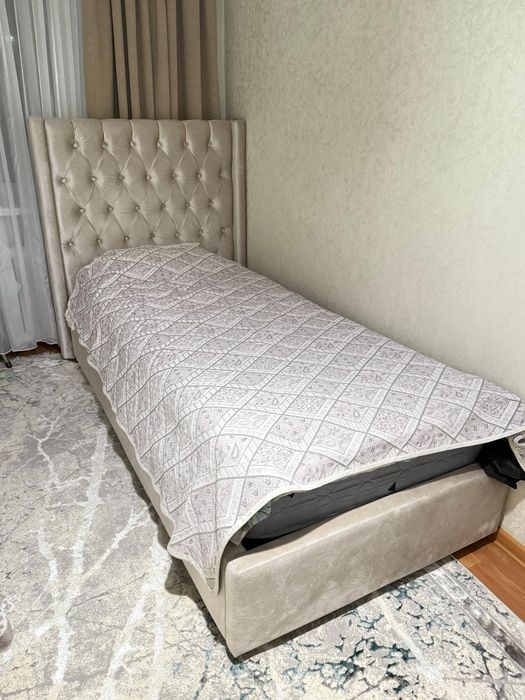Продам кровать полуторка