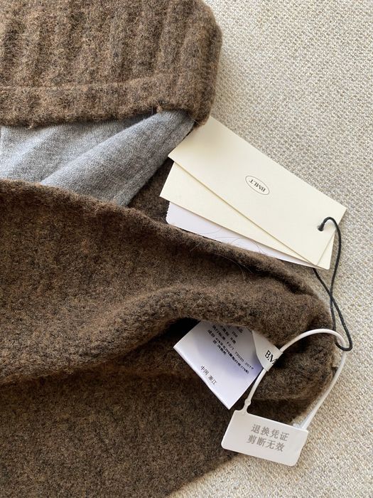 Свитер , эмитация двухслойности