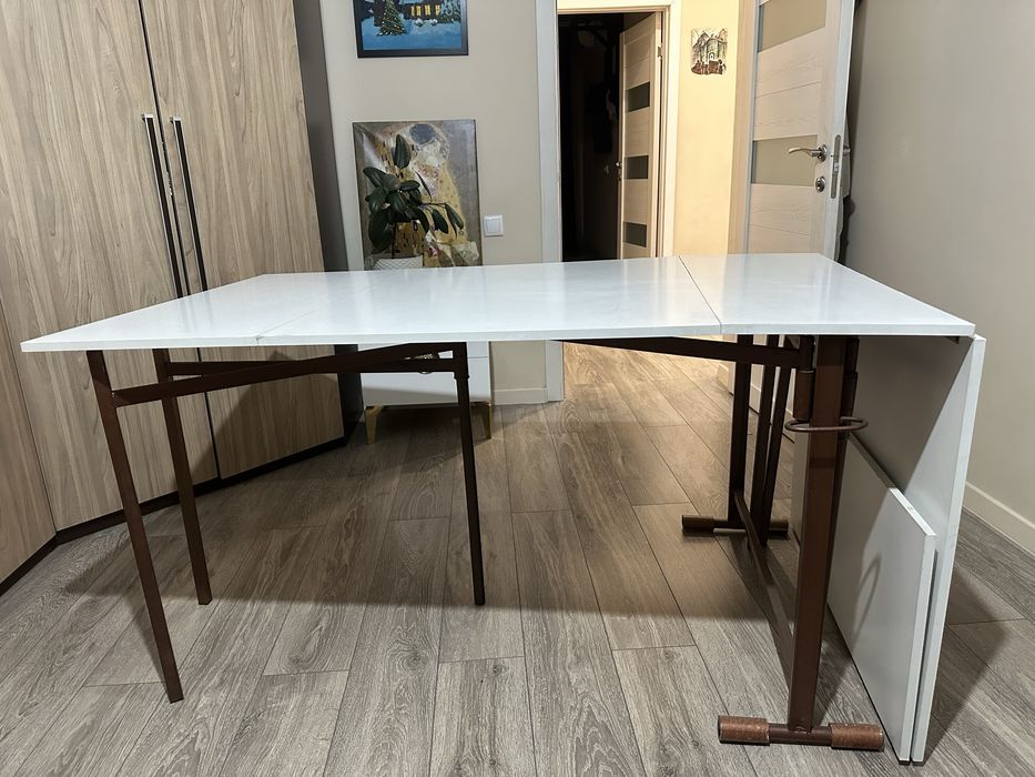 Стол-раскладной белый