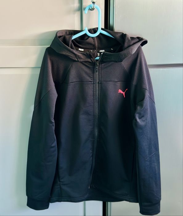Тениски Adidas и Puma, горница Puma