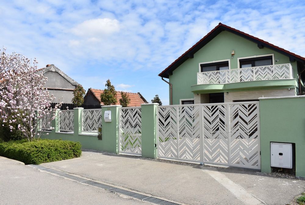 Balustrade & Riflaje Metalice la Comandă – Interior / Exterior