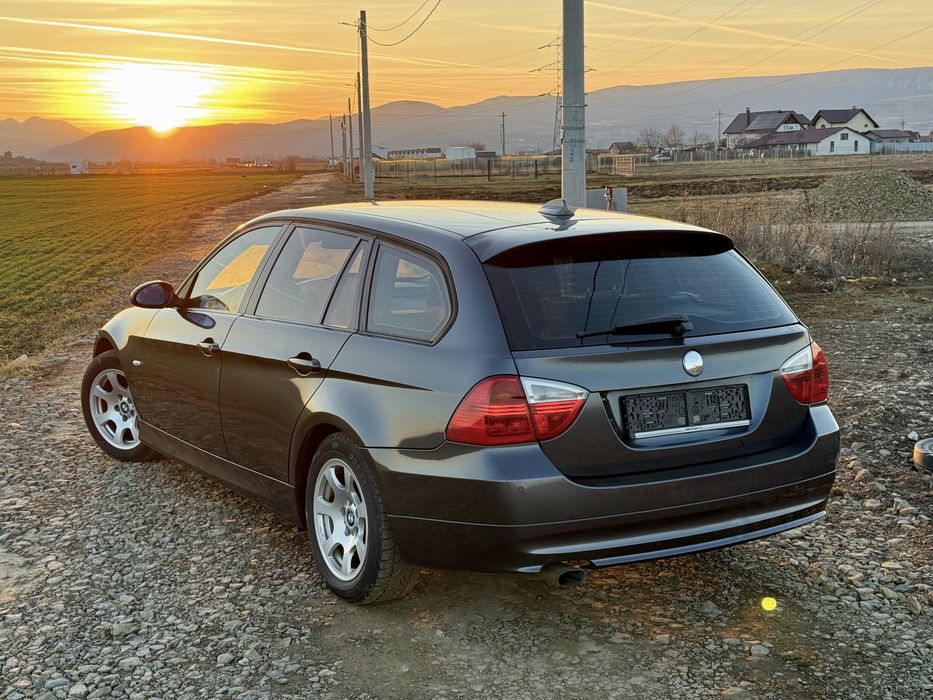 BMW Seria 3 e90 // 2.0 Diesel M47 // Navi Mare// Xenon // Pilot // Senzori // Comenzi Volan
