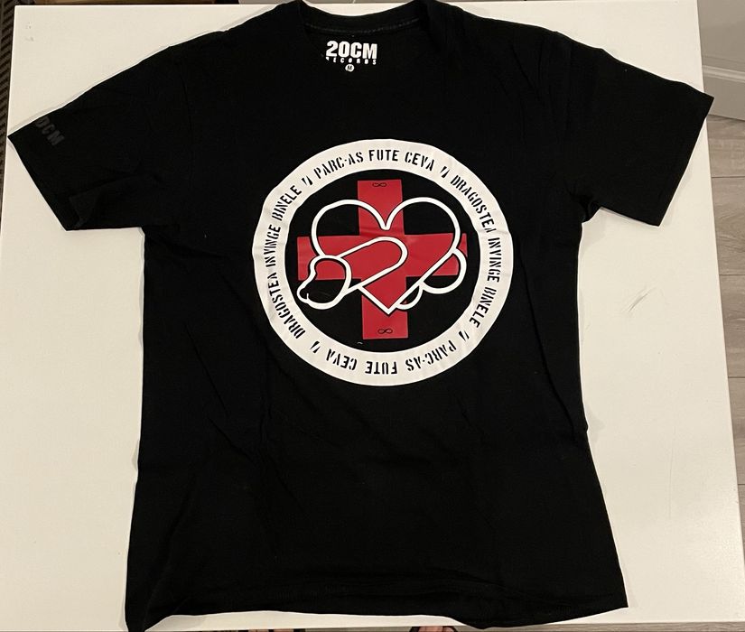 CD-uri, casete, tricouri Parazitii/Ombladon/Cheloo