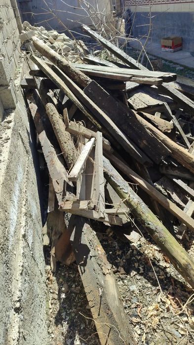 Река страпила ағаш шырпы тегін беремін