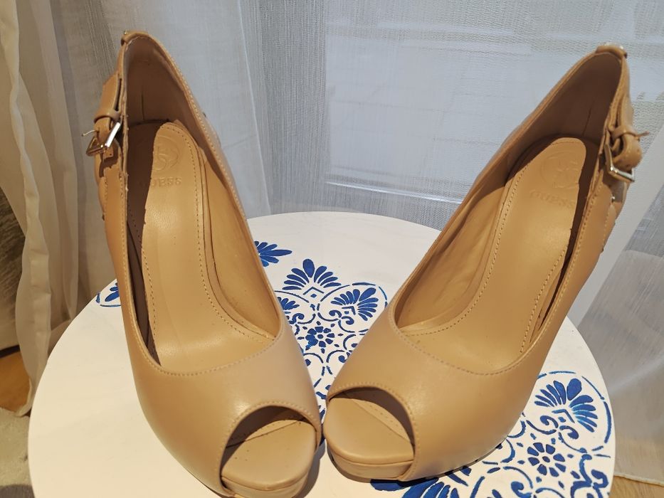 Pantofi GUESS din piele