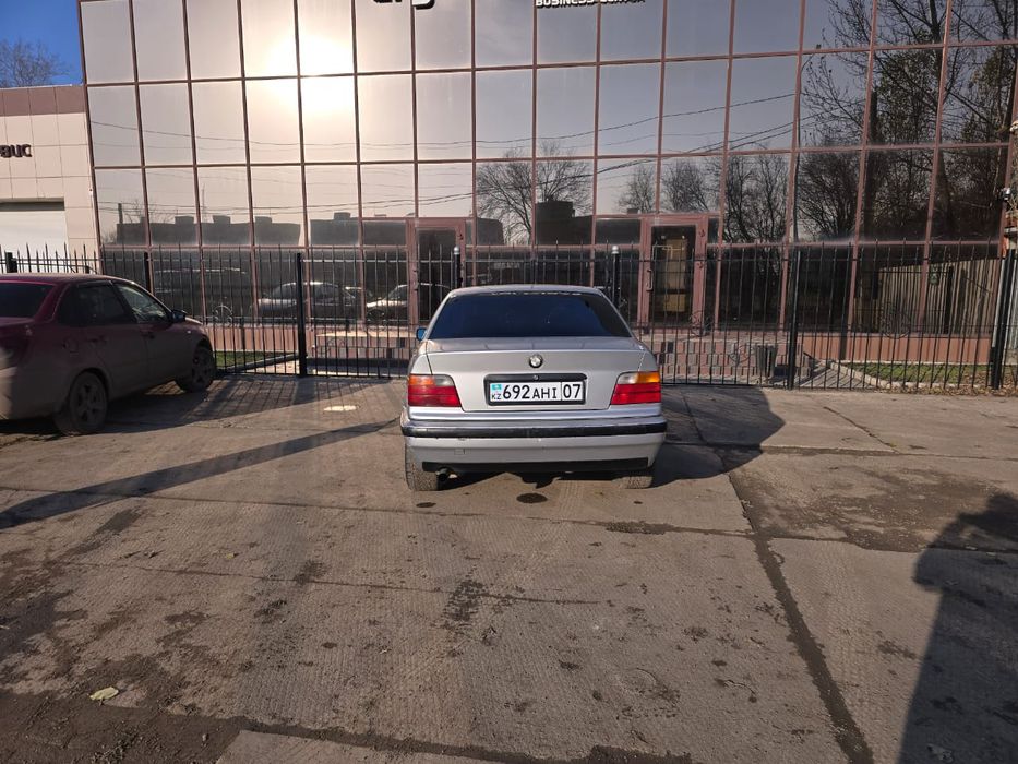 Продам БМВ е36 м40