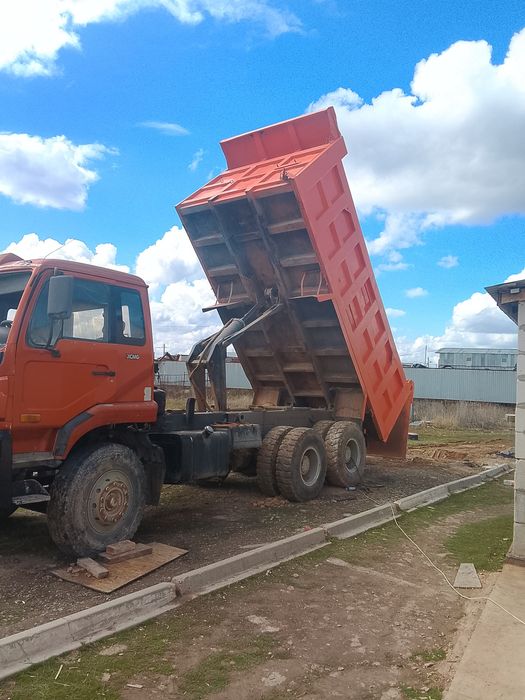 Продам самосвал XCMG