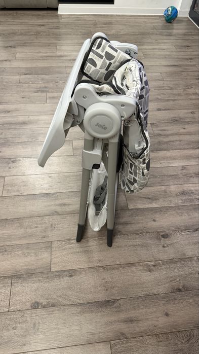 Masa bebelusi Joie