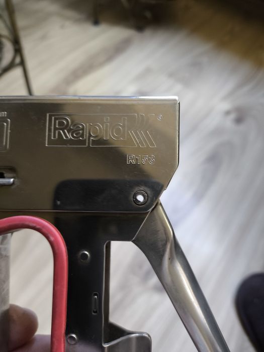 Ръчен механичен такер Rapid R153