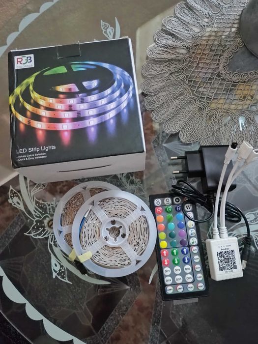 Banda Led 5050 RGB 20 metri cu telecomanda si prin telefon