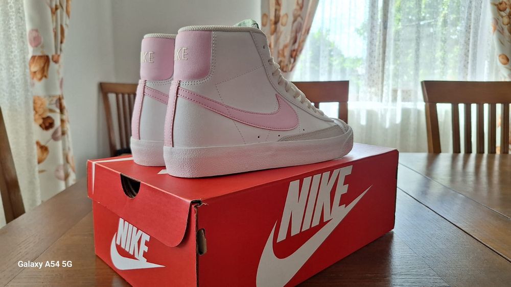 Adidași NIKE blazer mid