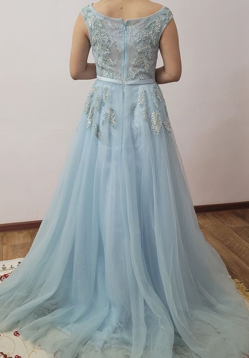 Продается платья