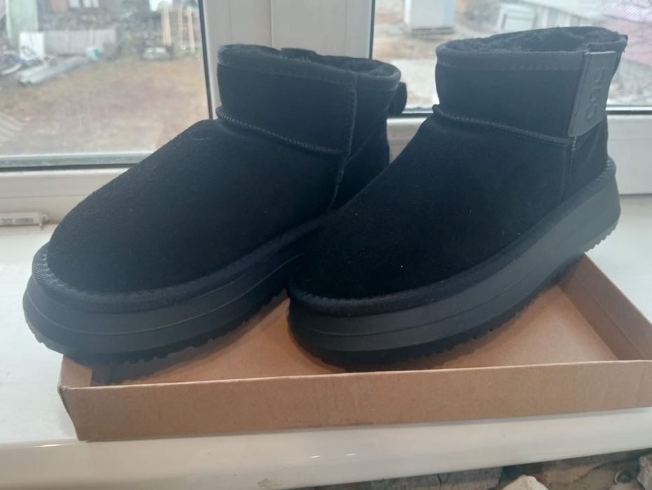 Продам угги полностью натуральный