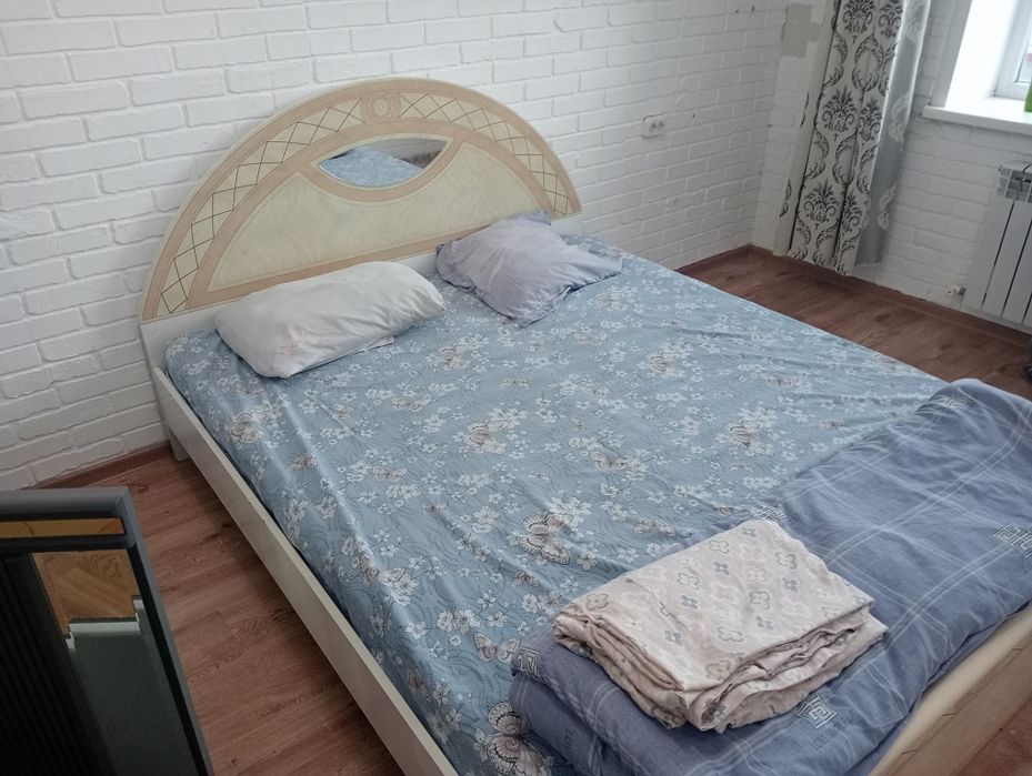 Кровать хорошое состояние