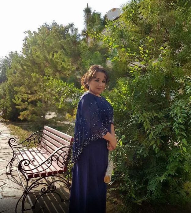 Продам новое вечернее платье.