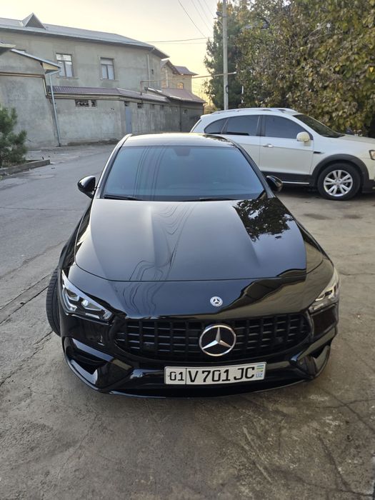 Mercedes benz GLA 200