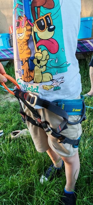 Vând 3 hamuri de escaladă/alpinism copii/ adulți