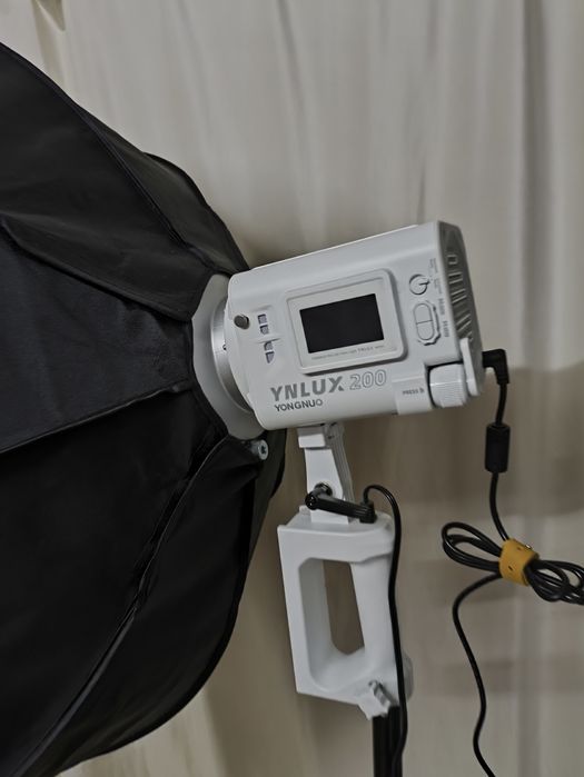 Продам профессиональные софтбоксы YOUNGNUO 200