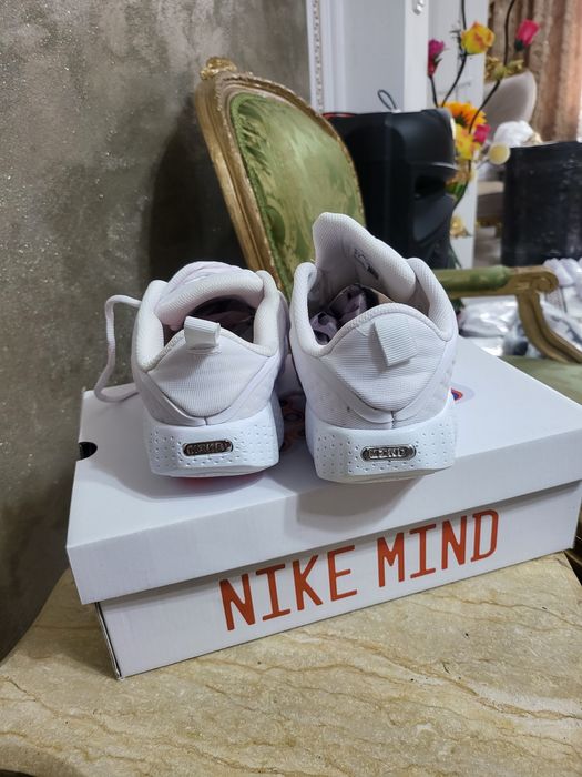 Se vinde Nike Mind