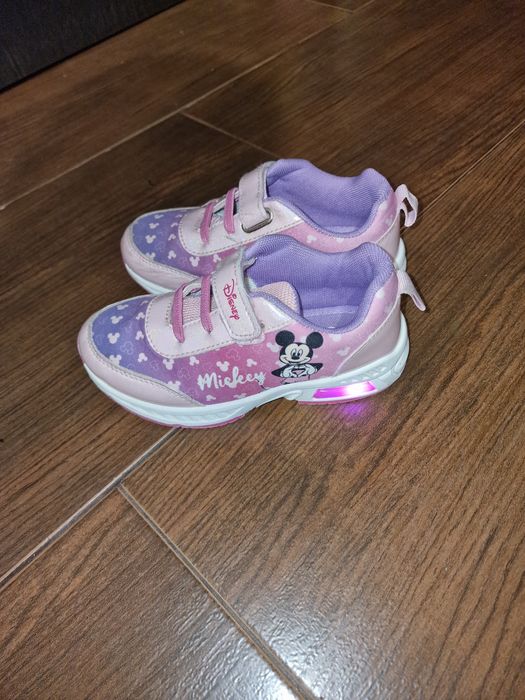 Vand pantofi sport CCC Disney masura 29 cu led