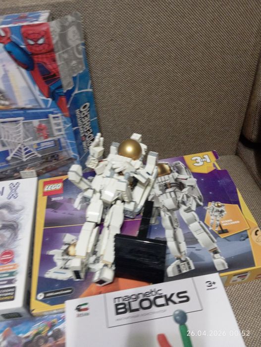 Продам игрушки, книги