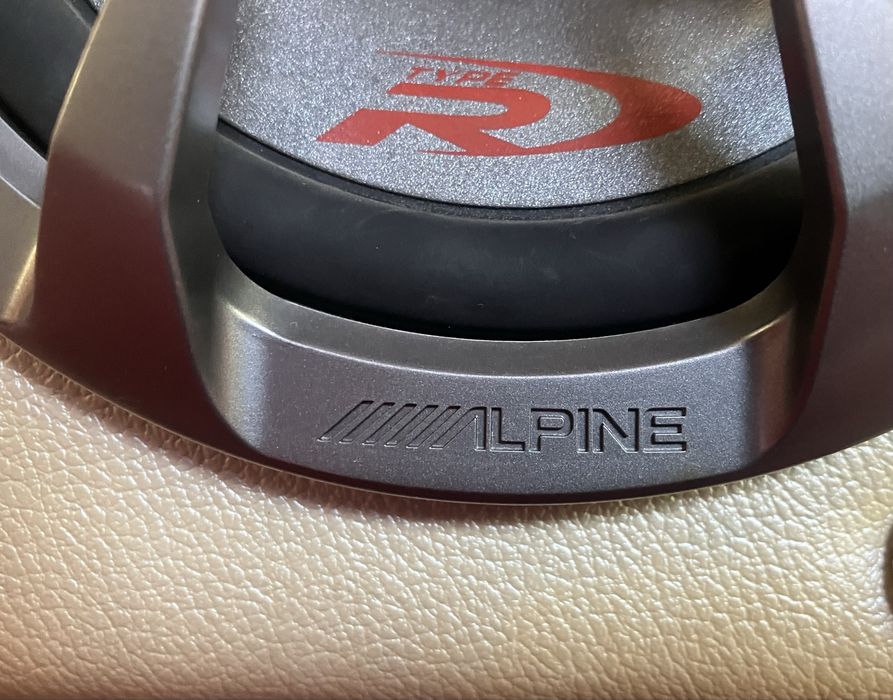 Динамики накладки Alpine 3 вида