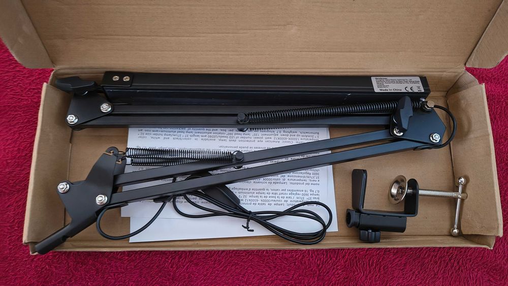 Lampa  LED  de  Birou - Noua