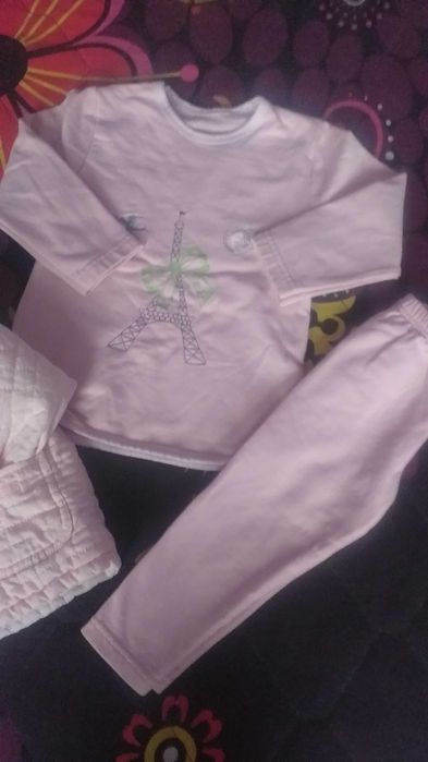 Много красиви тоалети за 1г. -18-35лв. Брой лот