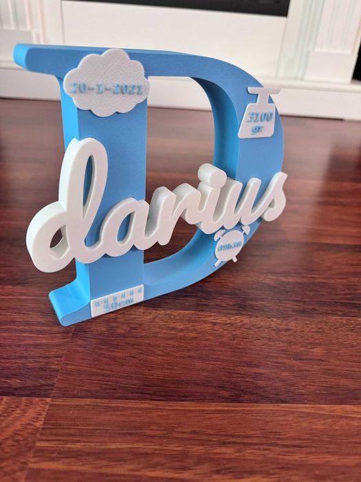 Decorațiune personalizată cu nume și inițială – printare 3D