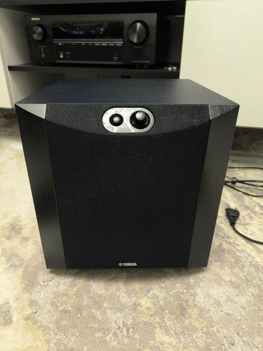 Сабвуфер Yamaha NS-SW200