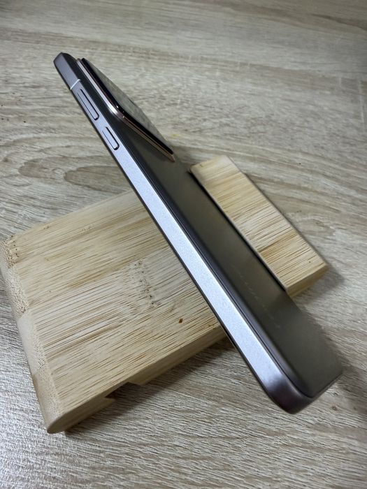 Vand Telefon Realme GT 7 Pro 12GB RAM 256GB stocare in stare perfecta