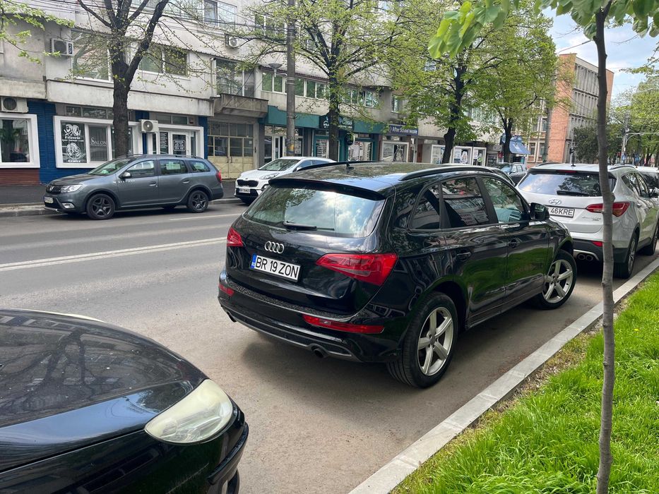 Audi Q5 din 2010, model S Line, varianta 2.0 TFSI BENZINA, 211 HP