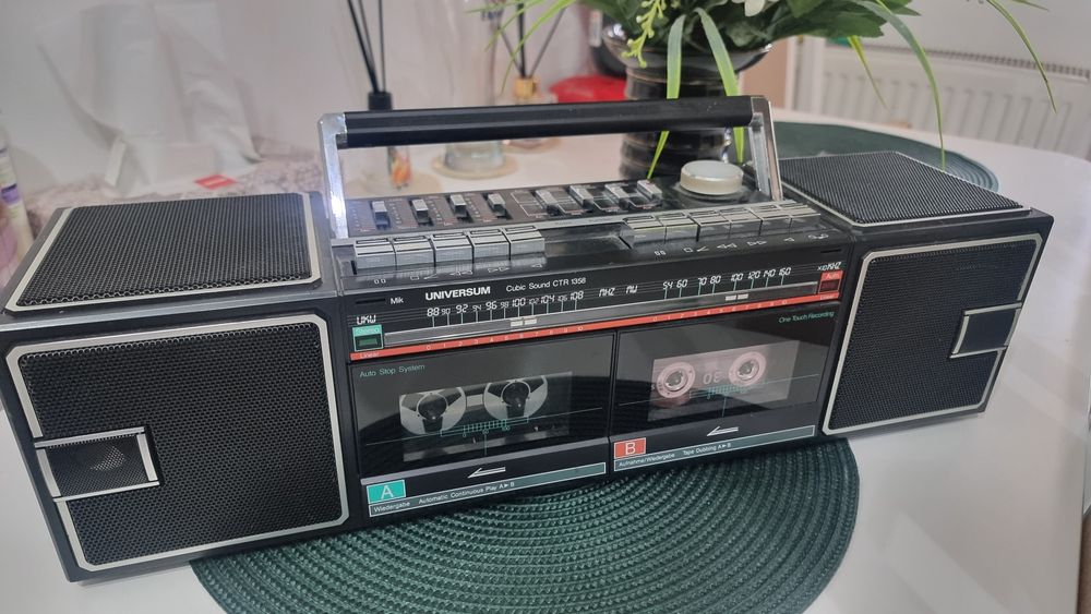 Boombox radio casetofon Universum  CTR-1358 Impecabil !