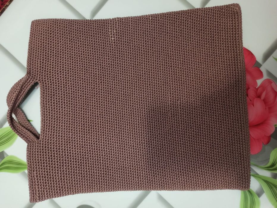 Сумка вязаная, девушка в шляпе