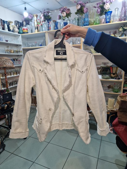 Продам женские пиджаки