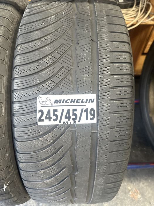 245/45/19 Michelin M+S